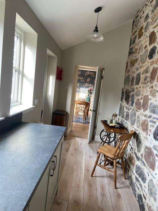 Signalman'S Cottage In Clachnaharry South Kessock Экстерьер фото