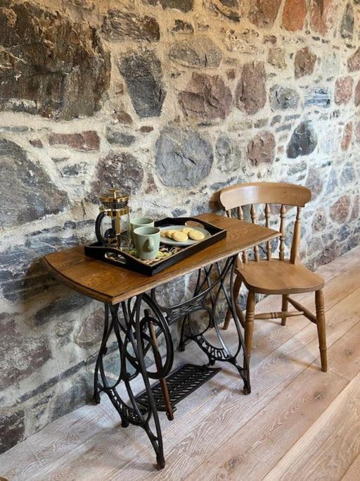Signalman'S Cottage In Clachnaharry South Kessock Экстерьер фото